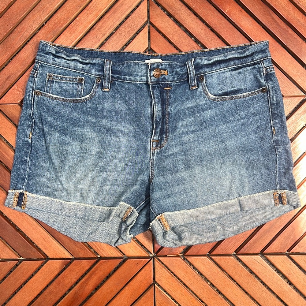 👖 J. Crew Mid-Rise 5-Pocket Rolled Hem Distressed Denim Shorts, size 29